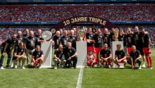 Байерн Мюнхен празнува десет години от първия си требъл