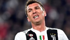 ОФИЦИАЛНО: Любовта между "старата госпожа" и Манджукич ще трае поне още 2 години