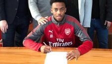 БИСЕРИ: Пие, пуши и диша от балони, но е много слаб в секса