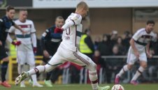 Швайни ходатайствал Робен да бие дузпата