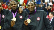 Коби и ЛеБрон са говорили по телефона часове преди трагедията