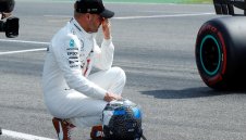 Ботас остава в Мерцедес, Окон отива в Рено