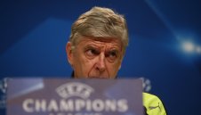 Арсенал, Шалке и Кьолн в битка за наш талант