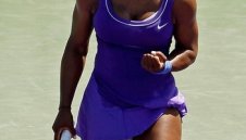 И Серена убедителна при завръщането си на корта