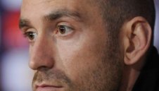Ливърпул възнаграждава Мейрелеш с двойна заплата