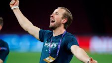 Хари Кейн подновява тренировки и ще е на линия за финала