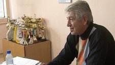 ЦСКА пак даде школата на Джони Велинов