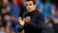 Ливърпул и Лестър решават бъдещето на Силва в Евертън