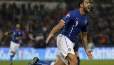 Пеле приключи с националния на Италия