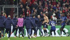 Хитър Интер матира наивен Байерн насред Мюнхен