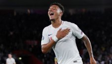 Голово шоу на южния бряг! Косово се озъби, но Англия спечели с 5:3