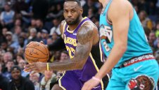 Езерняците удържаха Мемфис, ЛеБрон без наказателен изстрел