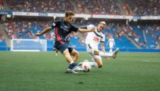 Базел не спира с издънките