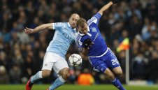 Интер е близо до защитник на Сити