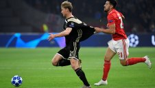 ПСЖ се приближава все повече до Френки де Йонг 