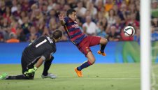 Юнайтед не успя да договори Педро