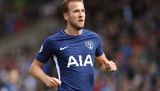 Тотнъм прегази Хъдърсфийлд, Кейн не спира да бележи + ВИДЕО