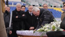 Стоичков през сълзи: Димитър Пенев ми беше треньор, баща, приятел