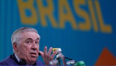 Анчелоти призна за огромно напрежение при Винисиус Жуниор 