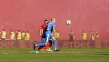 Турски клубове душат около Обертан 