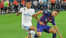 Наполи отново души около Денис