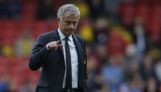 Смях! Вижте как Жозе наказа играчите си + СНИМКА