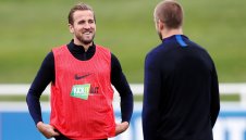 Кейн получава почивка, Дайър взима лентата