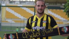 Стивън Петков пропуска мача с Левски