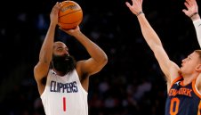 ЛА Клипърс продължава да затъва с Брадата