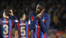 Дембеле пристигна в Париж, за да завърши трансфера си