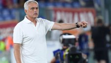 Рома победи Фиорентина в дебюта на Моуриньо 