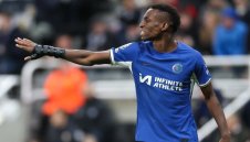 Челси продава излишен голаджия