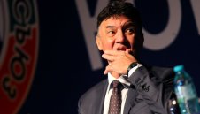 УЕФА съобщи за изборната победа на Михайлов 