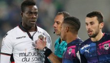 Балотели изгоря за два мача заради ритник 