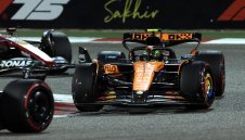 Колата на Макларън не ми е удобна, оплака се Ландо