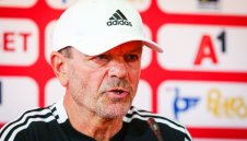 Стойчо Младенов: ЦСКА показа голям характер, съдията подпираше Осиек