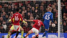 Гол от засада прати Ман Юнайтед на осминафинал за ФА Къп