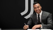 ОФИЦИАЛНО: Край на сагата! Алекс Сандро преподписа с Юве