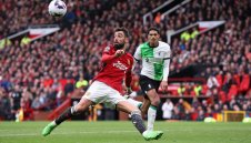 Манчестър Юнайтед спря Ливърпул за първото място