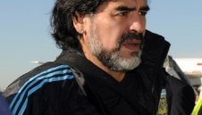 Марадона май си тръгва