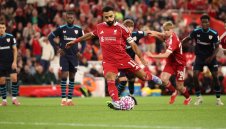 Салах скочи на УЕФА заради смъртта на "Палестинския Пеле“