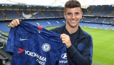 Младок преподписа на "Стамфорд Бридж"
