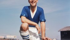 Събират подаяния за страховития Джими Грийвс