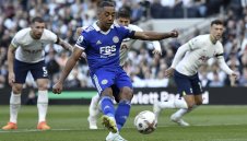 Астън Вила уреди звезда на Лисиците