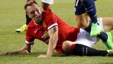 Манчестър Юнайтед без Джоунс до края на месеца