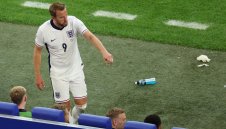 Нови тежки критики за Англия