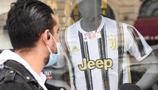 Крути мерки в Италия: Клубовете от Суперлигата аут от Серия "А"