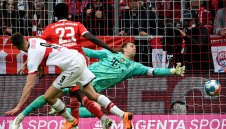 Байерн пак се изложи, този път и в Мюнхен