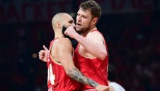 Олимпиакос пречупи трудно Реал за 2-0 в серията, пак отличен Везенков