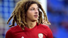 Младок преподписа с Челси